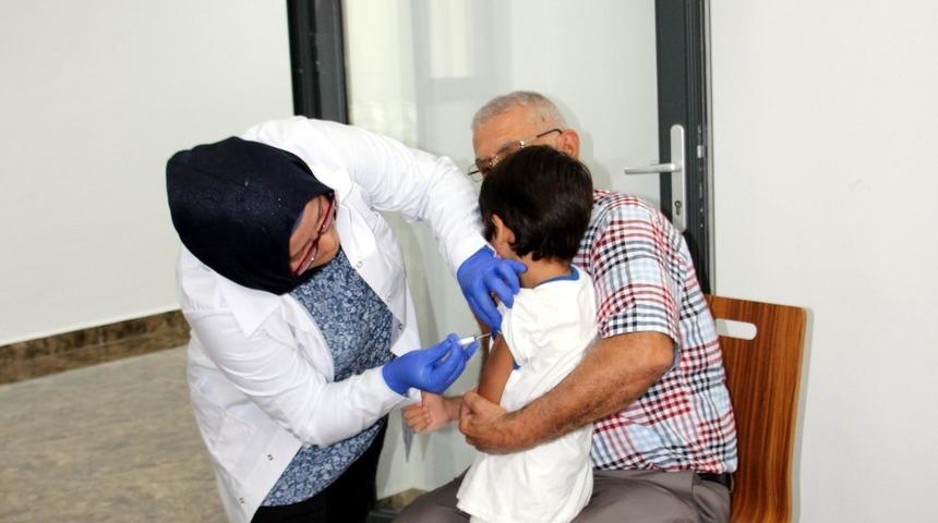 Kumluca&rsquo;da aşı kampanyası