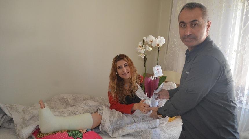 Snowboardda değil fitnessta ayağı kırıldı