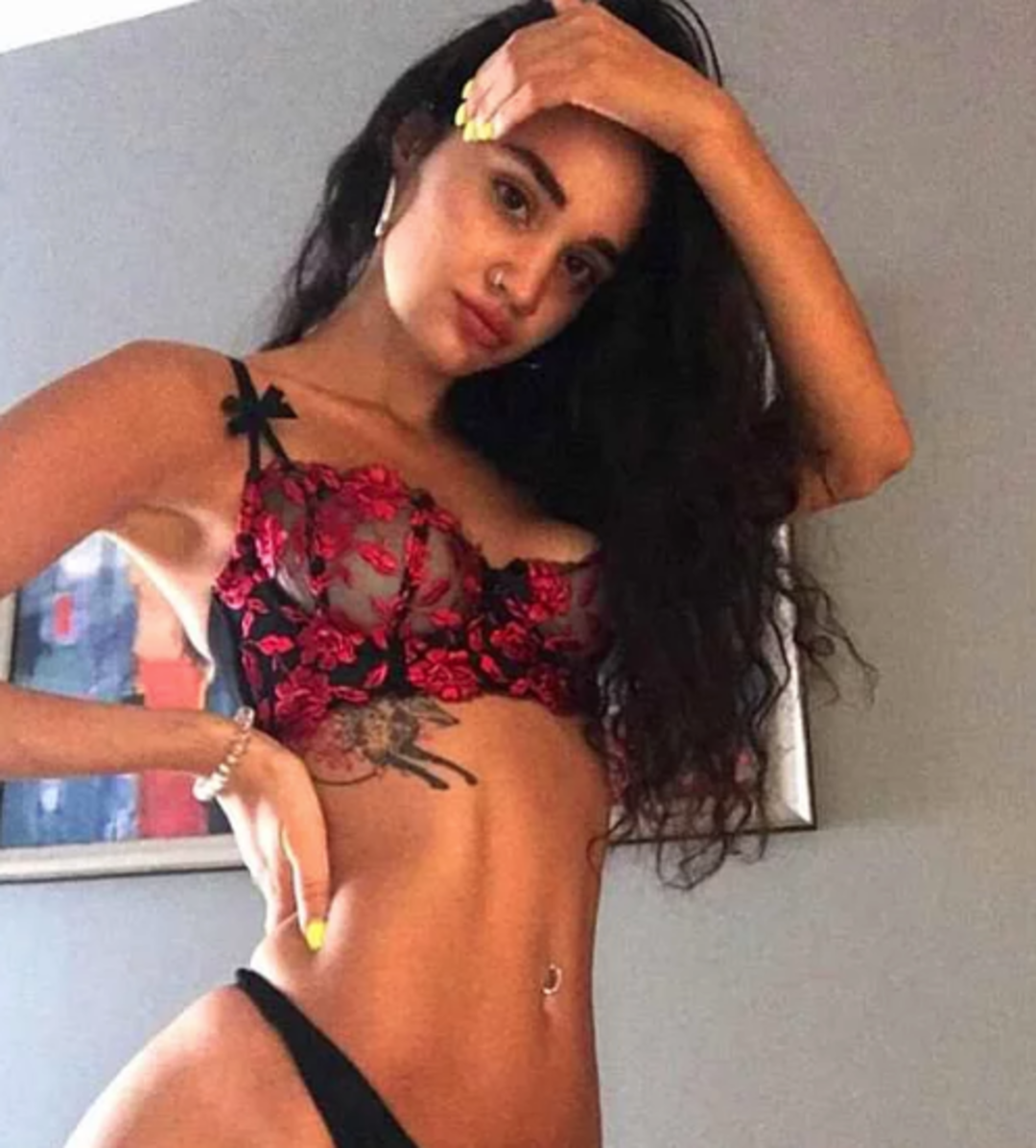 Fakir hayatına dayanamadı bekaretini satılığa &ccedil;ıkardı!