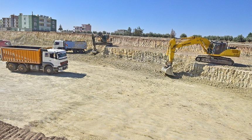 Başkan Atilla, 150 Yataklı Devlet Hastanesi çalışmalarını inceledi