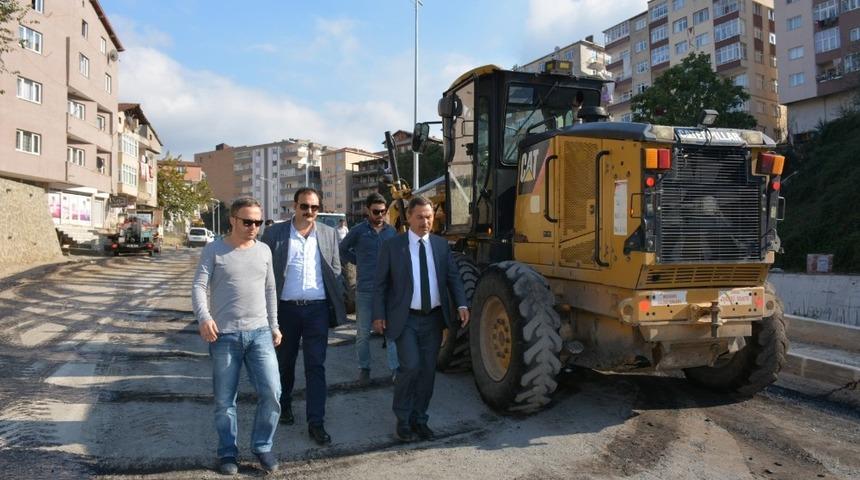 Sakindere&rsquo;de belediye asfalt &ccedil;alışması başlattı