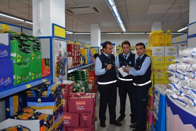 Zabıta marketlerde fiyat denetimine çıktı