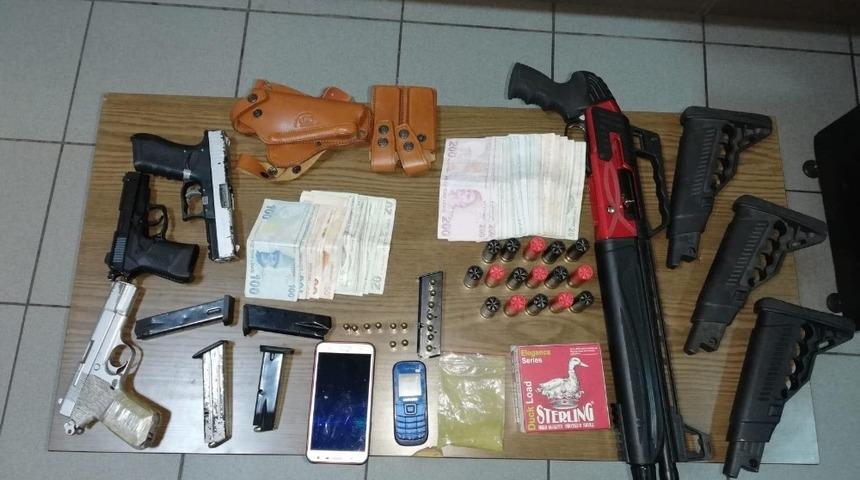 14 su&ccedil;tan aranan şahıs polisten ka&ccedil;amadı