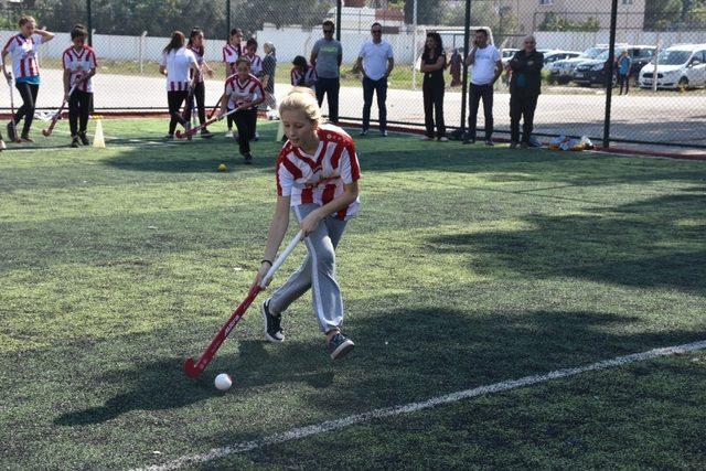 Hokey yıldızlarını keşfetmeye Manisa’da devam ediyor