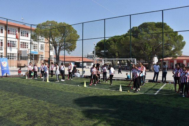 Hokey yıldızlarını keşfetmeye Manisa’da devam ediyor