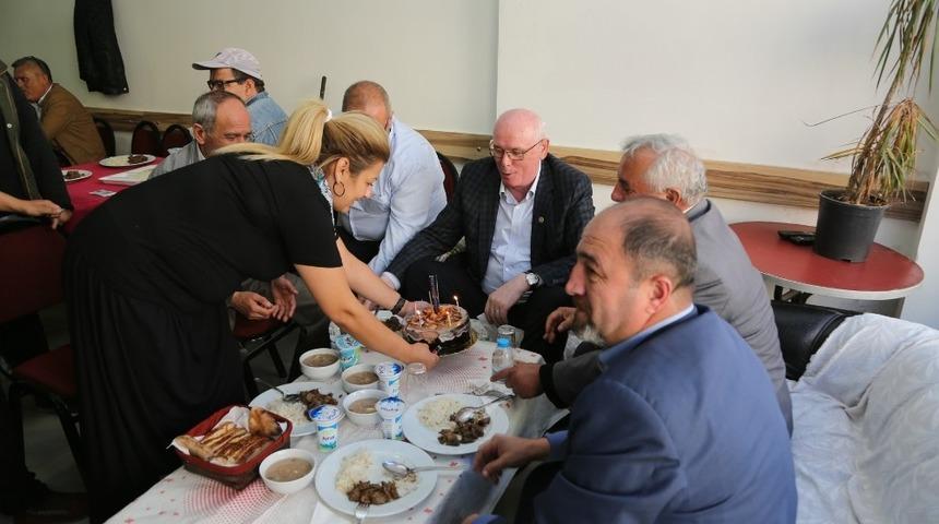 Kazım Kurt aşure etkinliklerine katıldı