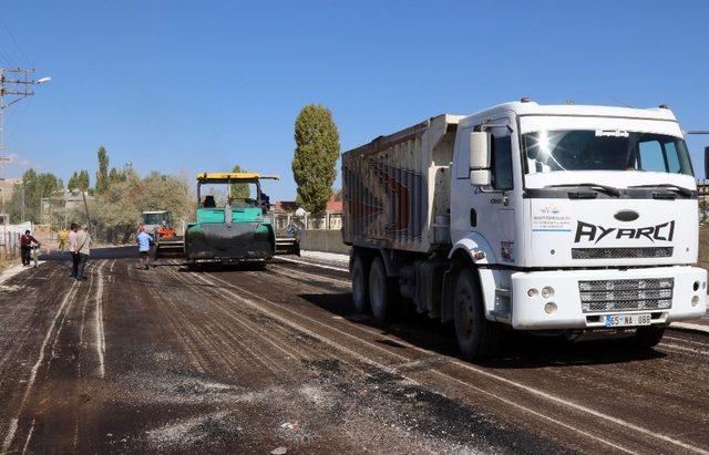 İstasyon Caddesi baştan aşağı yenilendi