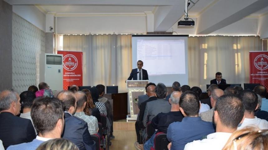 Sungurlu&rsquo;da okul m&uuml;d&uuml;r&uuml; ve &ouml;ğretmenlere seminer