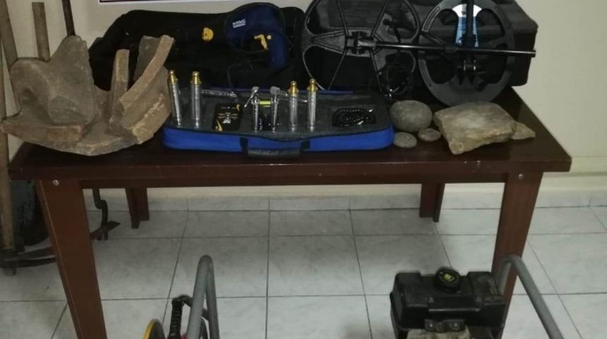 Ka&ccedil;ak kazı yapan 7 kişi su&ccedil;&uuml;st&uuml; yakalandı