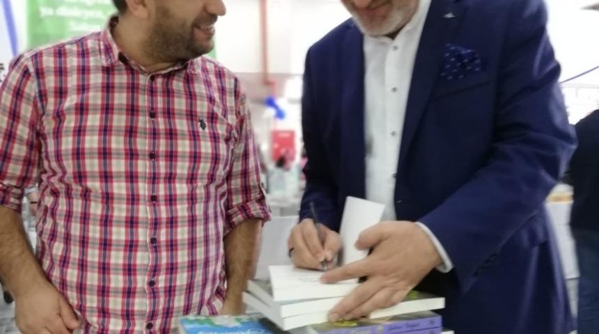 Din g&ouml;revlisi yazarın d&ouml;rd&uuml;nc&uuml; kitabı piyasaya &ccedil;ıktı