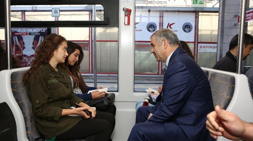 Başkan &Ccedil;elik, "Okuyan Şehir" i&ccedil;in destek istedi