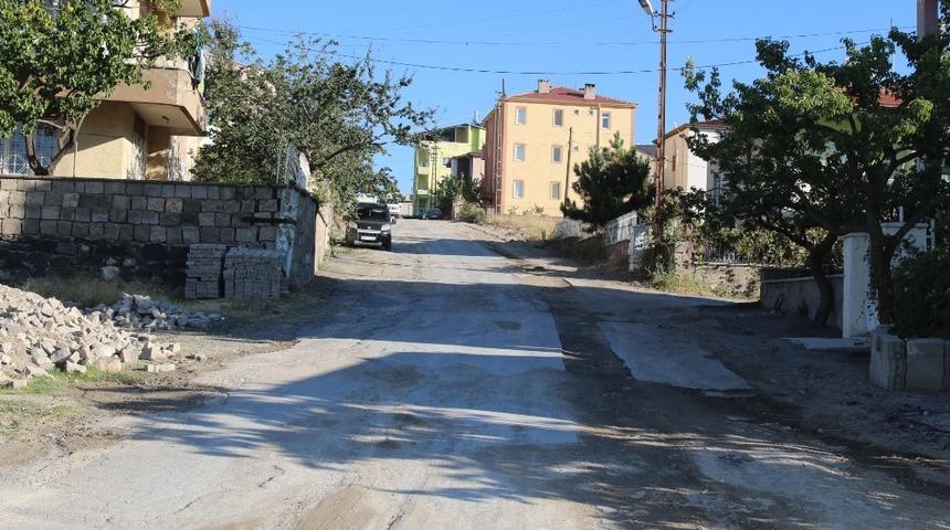 Yeni Mahallenin altyapısı yenileniyor