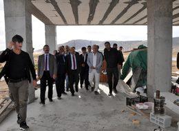 Bitlis Valisi Ustaoğlu: Yatırım yapan işadamlarını kahraman olarak görüyoruz