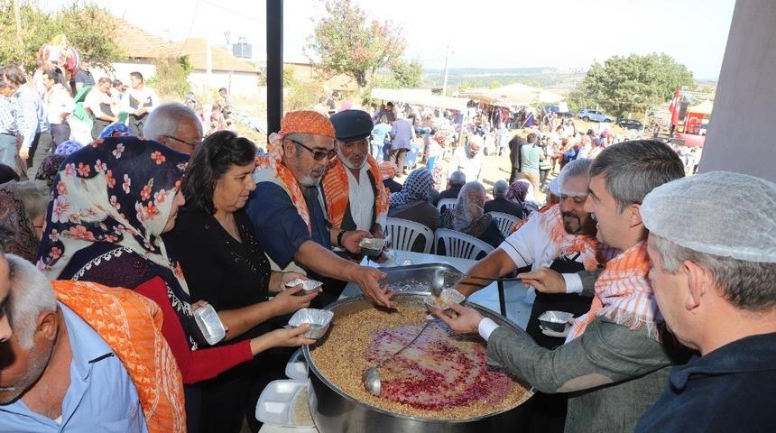 Turgutlu&rsquo;da Y&ouml;r&uuml;k şenliği