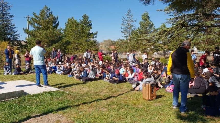 B&uuml;y&uuml;k taarruzun yaşandığı topraklara ziyaret&ccedil;i akını