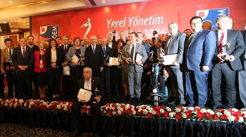 CHP&rsquo;li başkanlar &ouml;d&uuml;llerini Kılı&ccedil;daroğlu&rsquo;nun elinden alacak