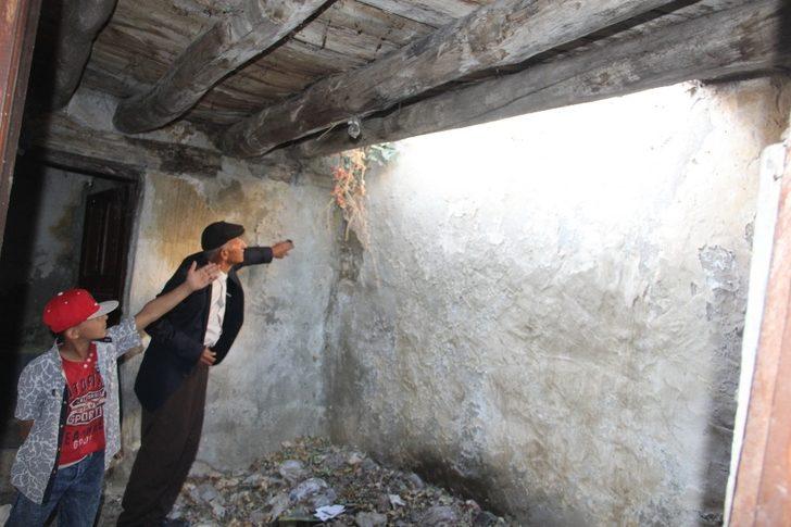 Evleri çöken 6 nüfuslu Engin ailesi yardım bekliyor G5