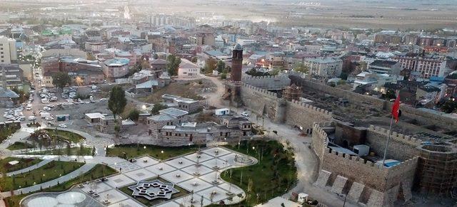 Büyükşehir tarihi Erzurum Evleri’ni restore ediyor