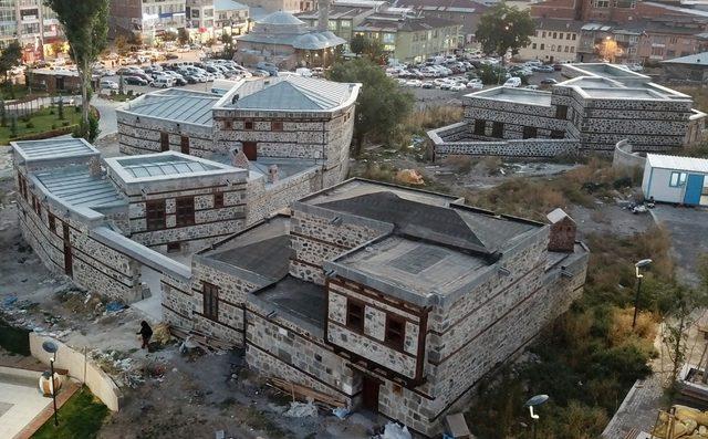 Büyükşehir tarihi Erzurum Evleri’ni restore ediyor