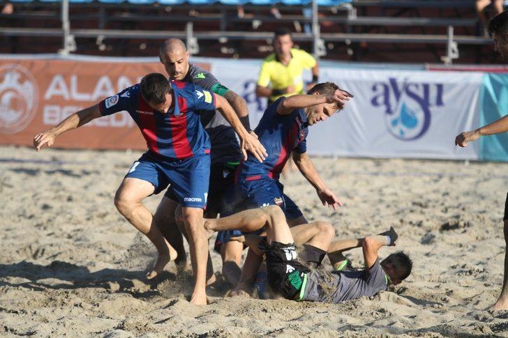 Beach Soccer Cup’da şampiyon Lokomotiv G5
