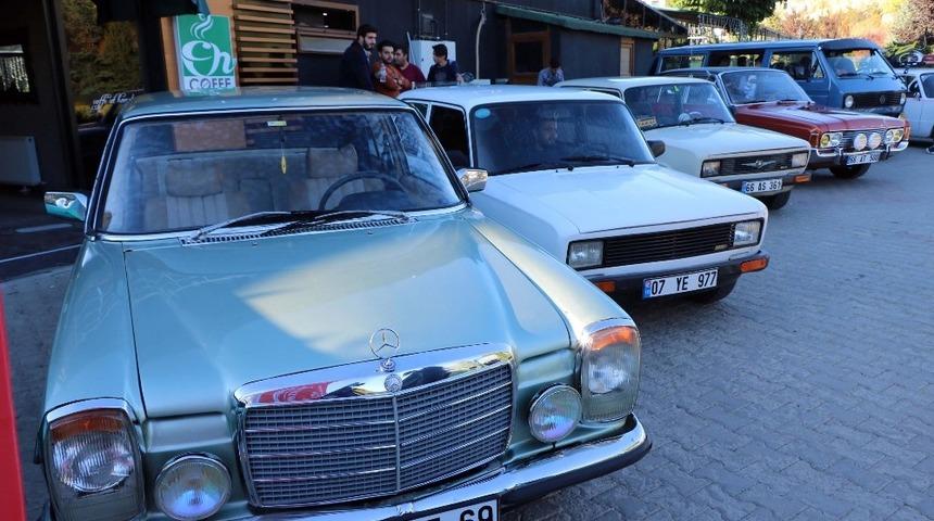 Yozgat’ta klasik otomobiller görücüye çıktı