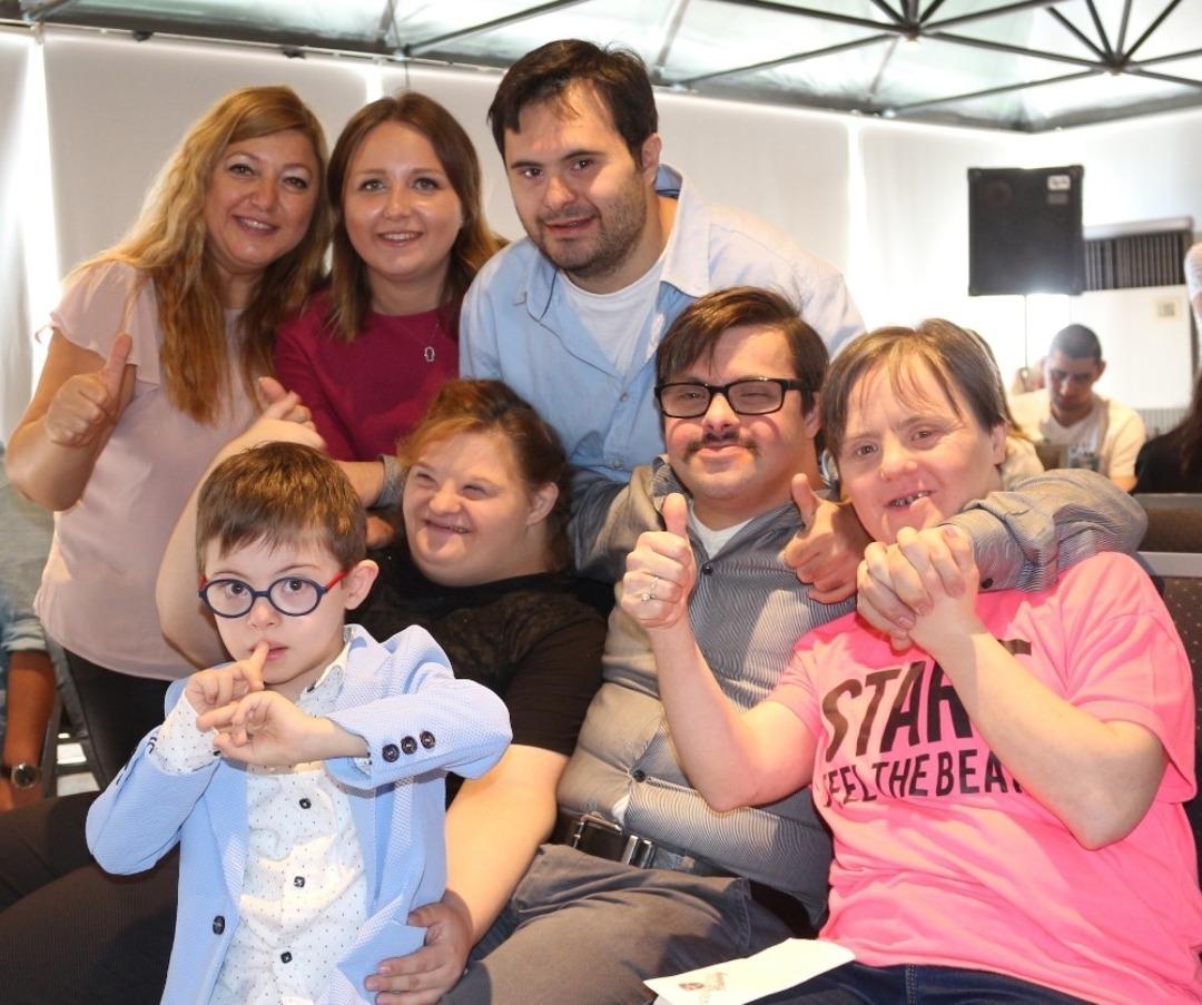 &Ouml;zel &ccedil;ocuklar mutluluğa yelken a&ccedil;tı