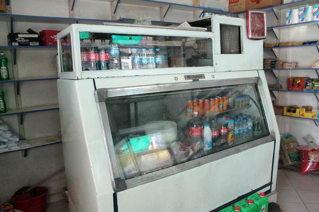 Bakkal d&uuml;kkanındaki dolap ve terazinin 70 yıldır &ccedil;alıştığını iddia etti 2