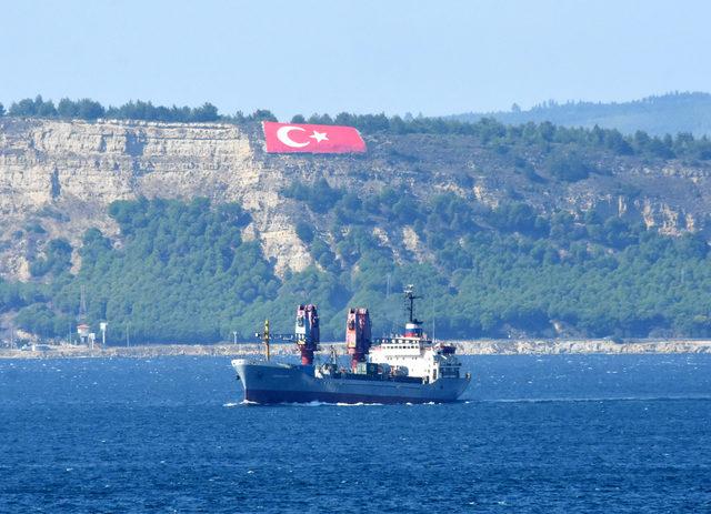 Çanakkale Boğazı'ndan Rus askeri kargo gemisi geçti