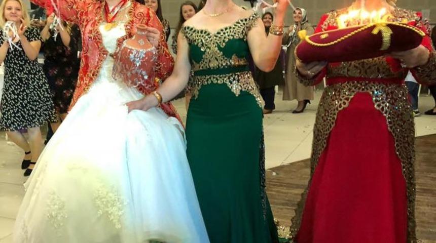 Zihinsel engelli Yağmur'un gelinlik giyme hayali ger&ccedil;ek oldu