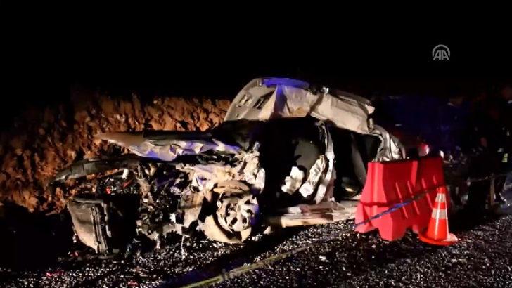Aydın'da feci kaza: 3 ölü, 2 yaralı G3