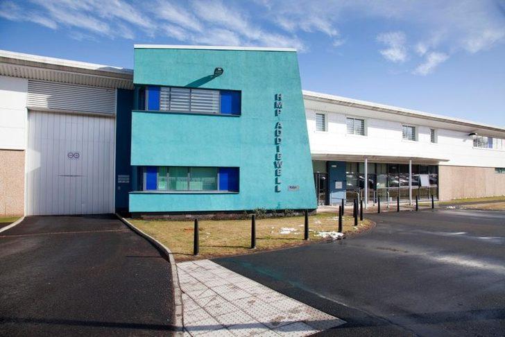 İngiltere'de kadın gardiyan şoku! İstifa etti ama... G4