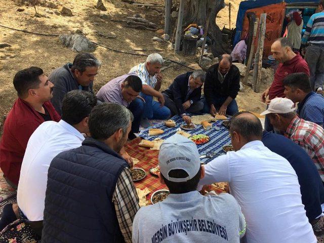 Sarıkeçili Yörükleri göçe hazırlanıyor