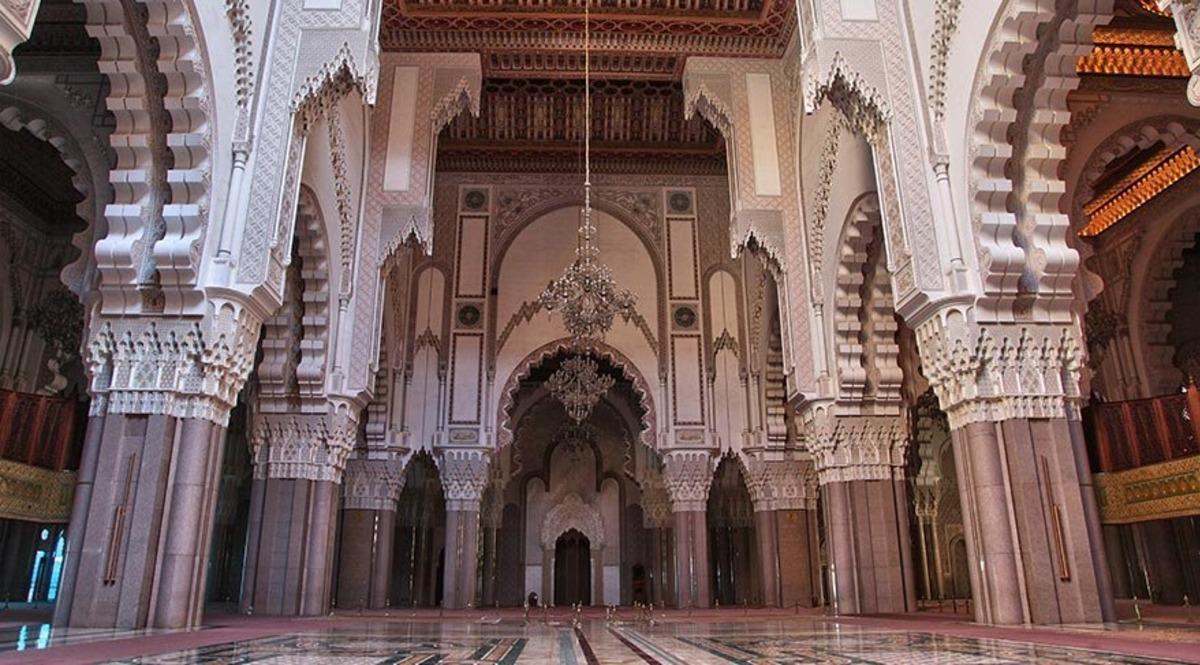 Atlantik kıyısındaki d&uuml;nyanın en y&uuml;ksek camisi