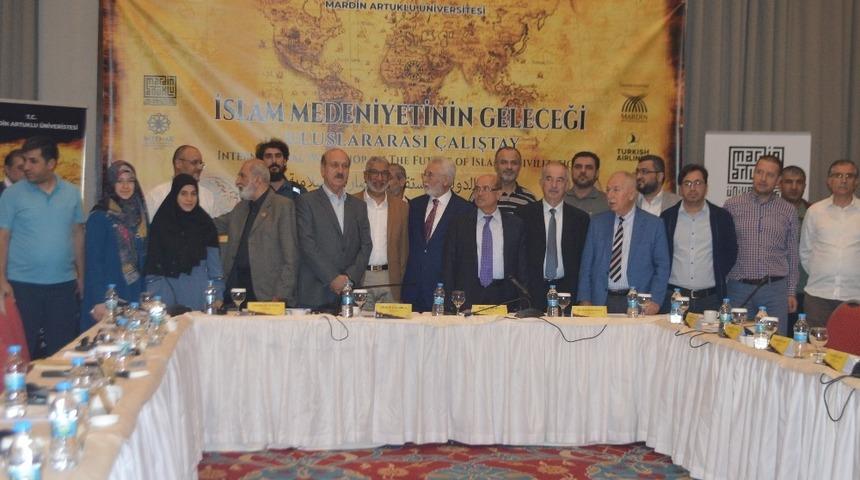 &rsquo;İslam Medeniyetinin Geleceği&rsquo; &ccedil;alıştayının sonu&ccedil; bildirgesi a&ccedil;ıklandı