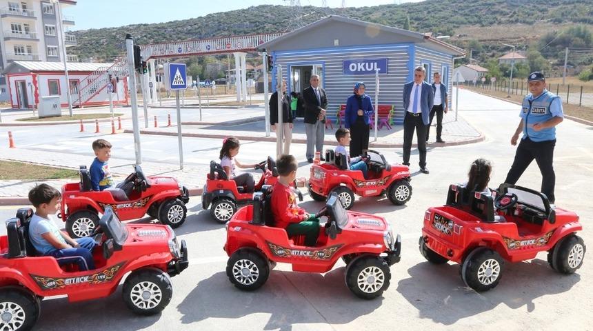 &Ccedil;ocuk Trafik Eğitim Parkında &ouml;ğrenciler ağırlandı