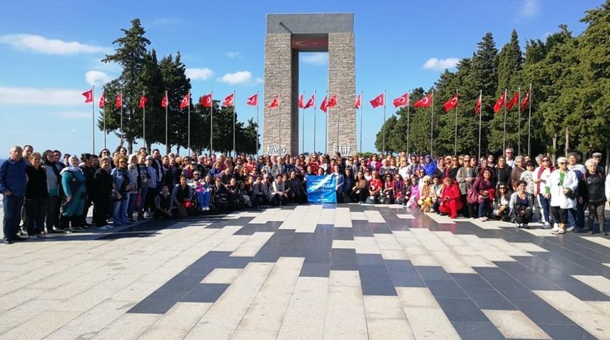 Konak&rsquo;tan &Ccedil;anakkale Şehitliklerine duygusal gezi