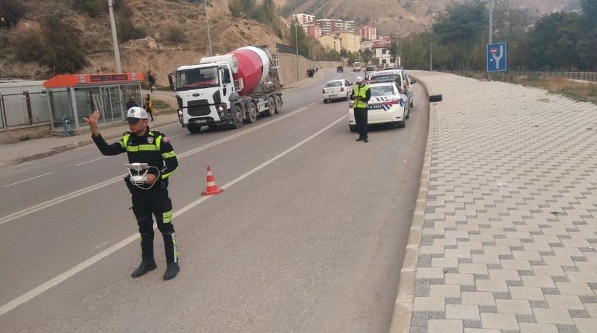 G&uuml;m&uuml;şhane&rsquo;de drone ile havadan trafik denetimi başladı