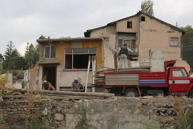 Kale’de birinci etap çalışmaları başladı