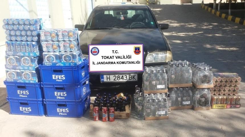 Reşadiye&rsquo;de bir evden 587 adet alkoll&uuml; i&ccedil;ki &ccedil;ıktı