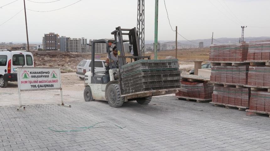 Karak&ouml;pr&uuml;&rsquo;de yol yapım &ccedil;alışmaları s&uuml;r&uuml;yor