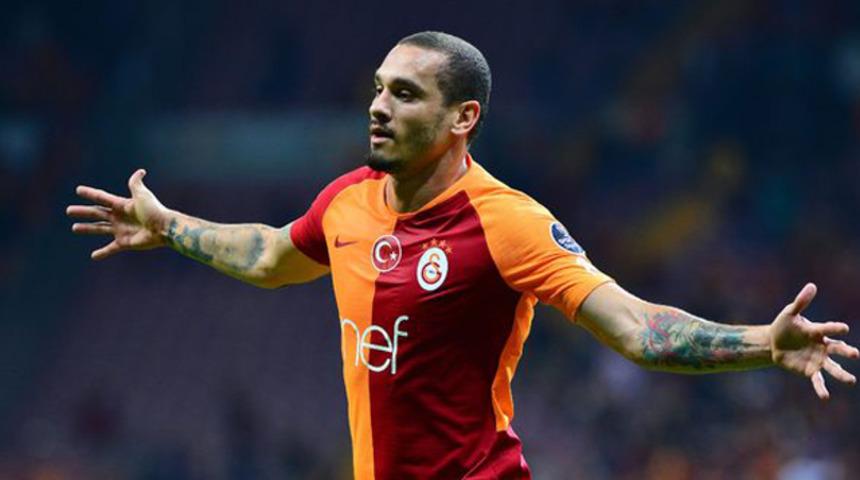 Galatasaray'da Maicon'a yol göründü