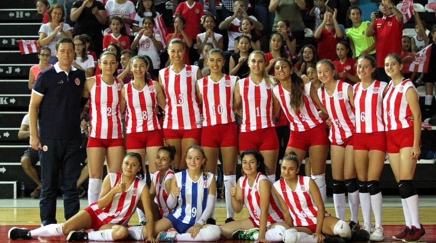 Voleybolda Antalya derbisi