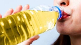 Doktorlardan internette hızla yayılan modayla ilgili flaş uyarı: İdrarınızı içmeyin!