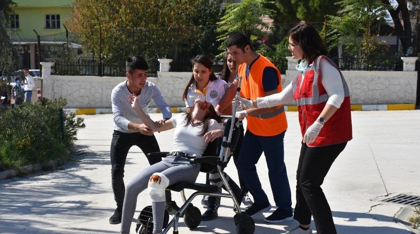 Siren sesini duyan hastaneye koştu