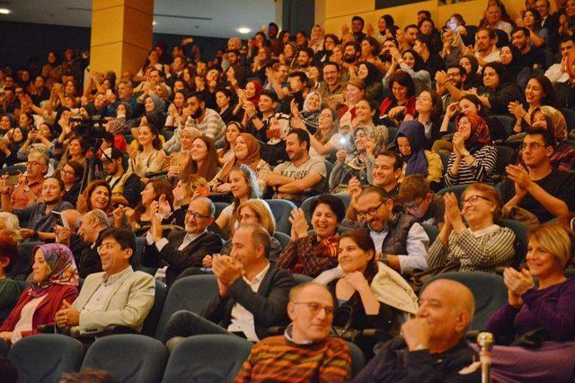 SAÜ’de ‘Neşet Ertaş anma konseri’ düzenlendi