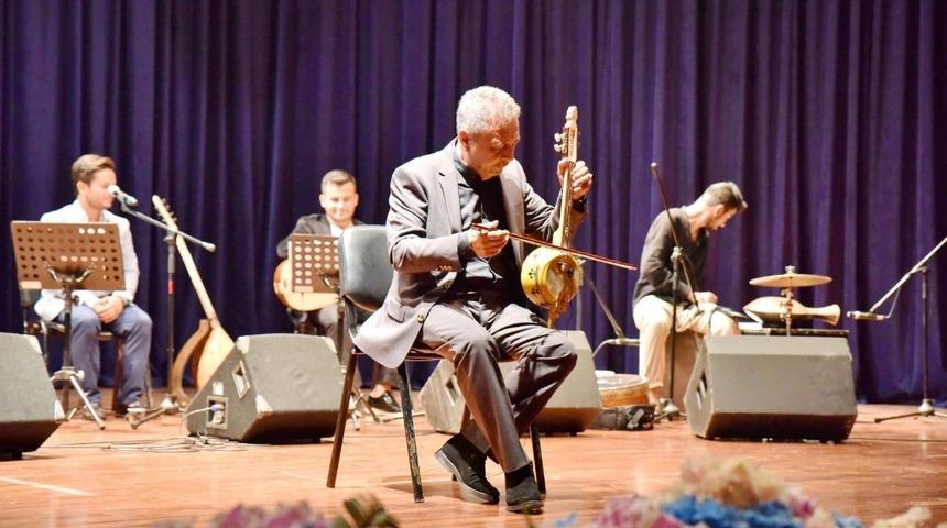 SA&Uuml;&rsquo;de &lsquo;Neşet Ertaş anma konseri&rsquo; d&uuml;zenlendi