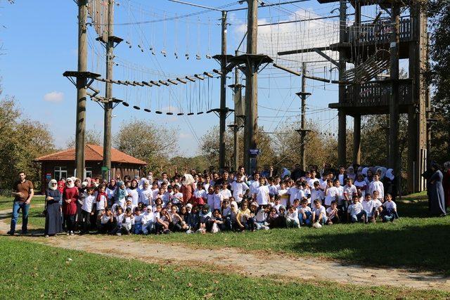 Sığınmacı minikler Macera Park’a konuk oldu