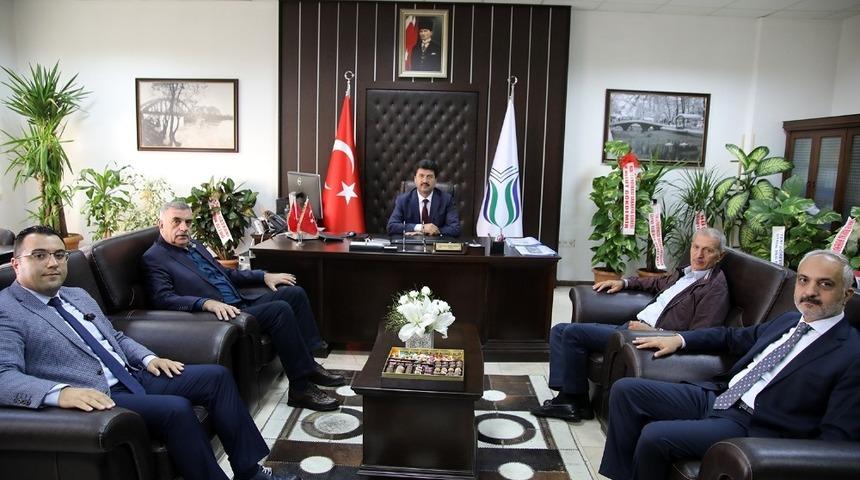 Başkan To&ccedil;oğlu, SUB&Uuml; Rekt&ouml;r&uuml; Sarıbıyık&rsquo;ı ziyaret etti