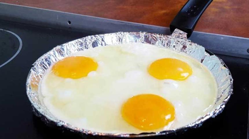 Yanlış mı yapıyoruz? Yemek yaparken alüminyum folyo kullanmak gerçekten zararlı mı?