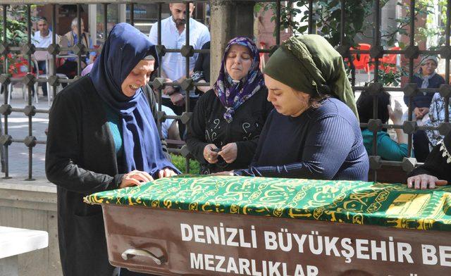 Aydın da kaza: 3 gen&ccedil; hayatını kaybetti, 2 gen&ccedil; yaralı (2) 1